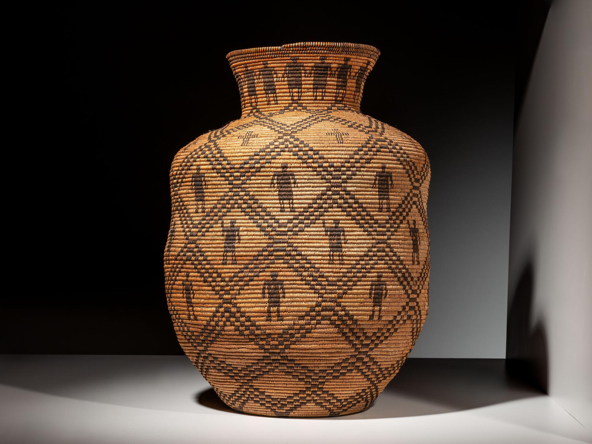 Apache Figural Olla