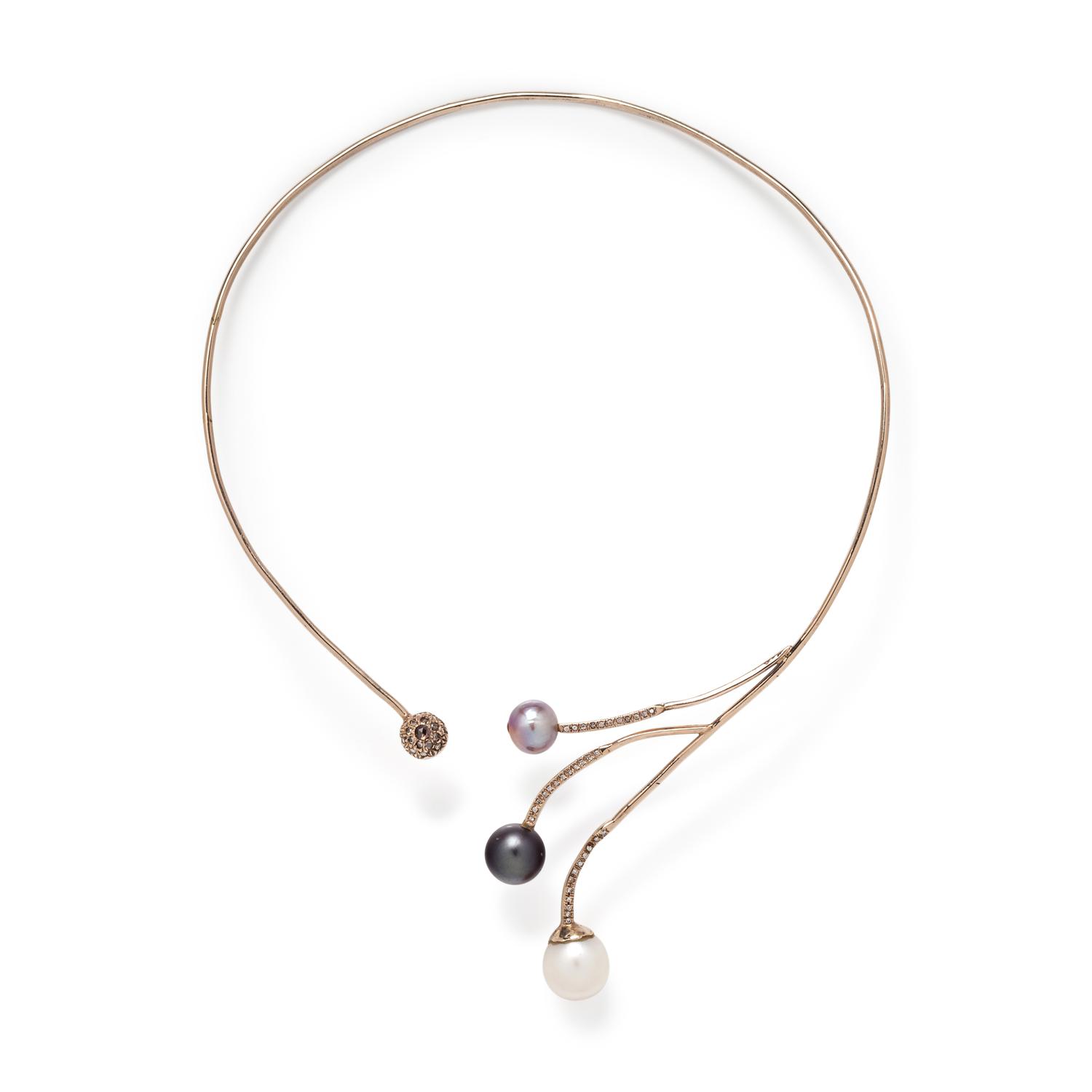 ARMANDO PEREZ, YELLOW GOLD, CULTURED PEARL AND DIAMOND COLLAR NECKLACE