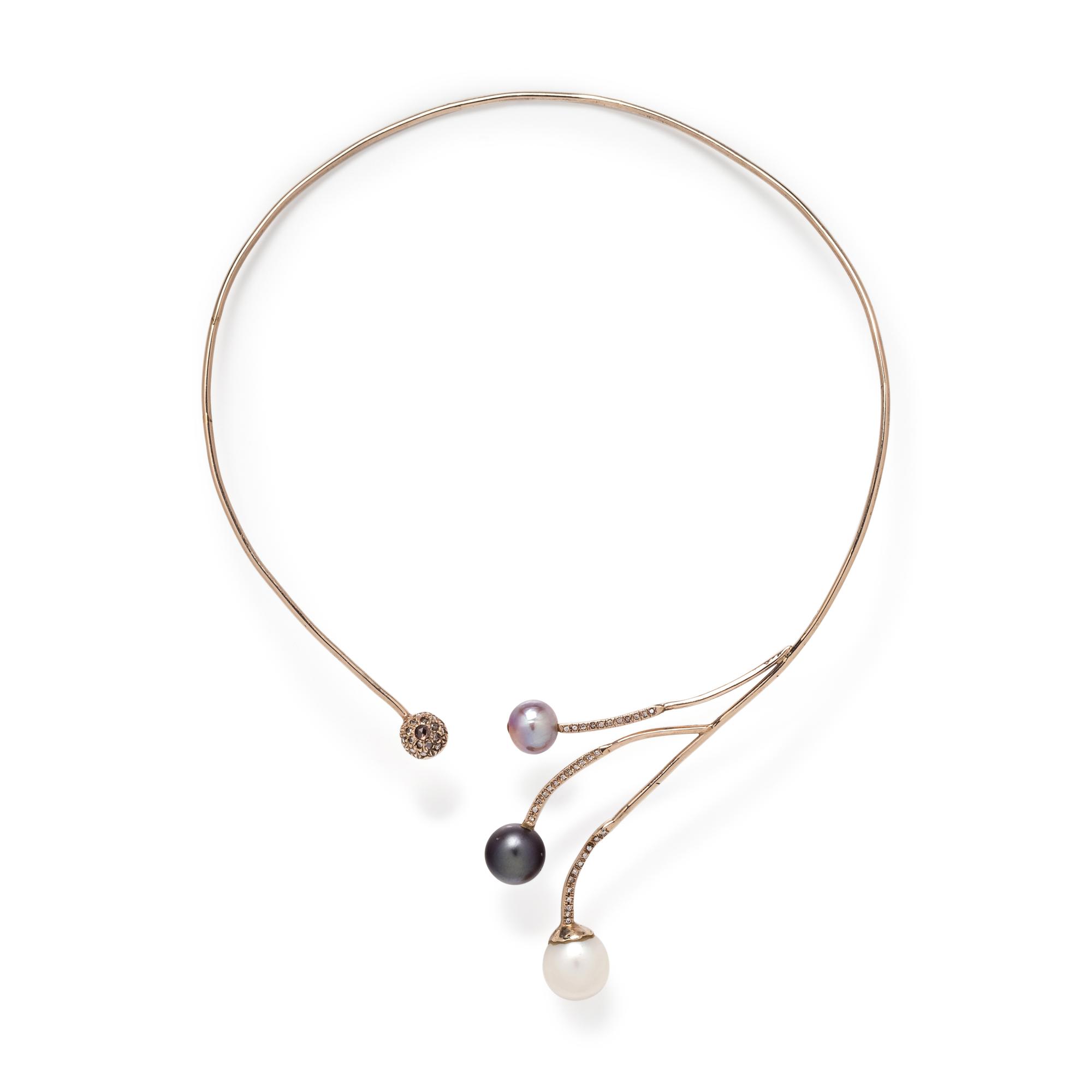 ARMANDO PEREZ, YELLOW GOLD, CULTURED PEARL AND DIAMOND COLLAR NECKLACE