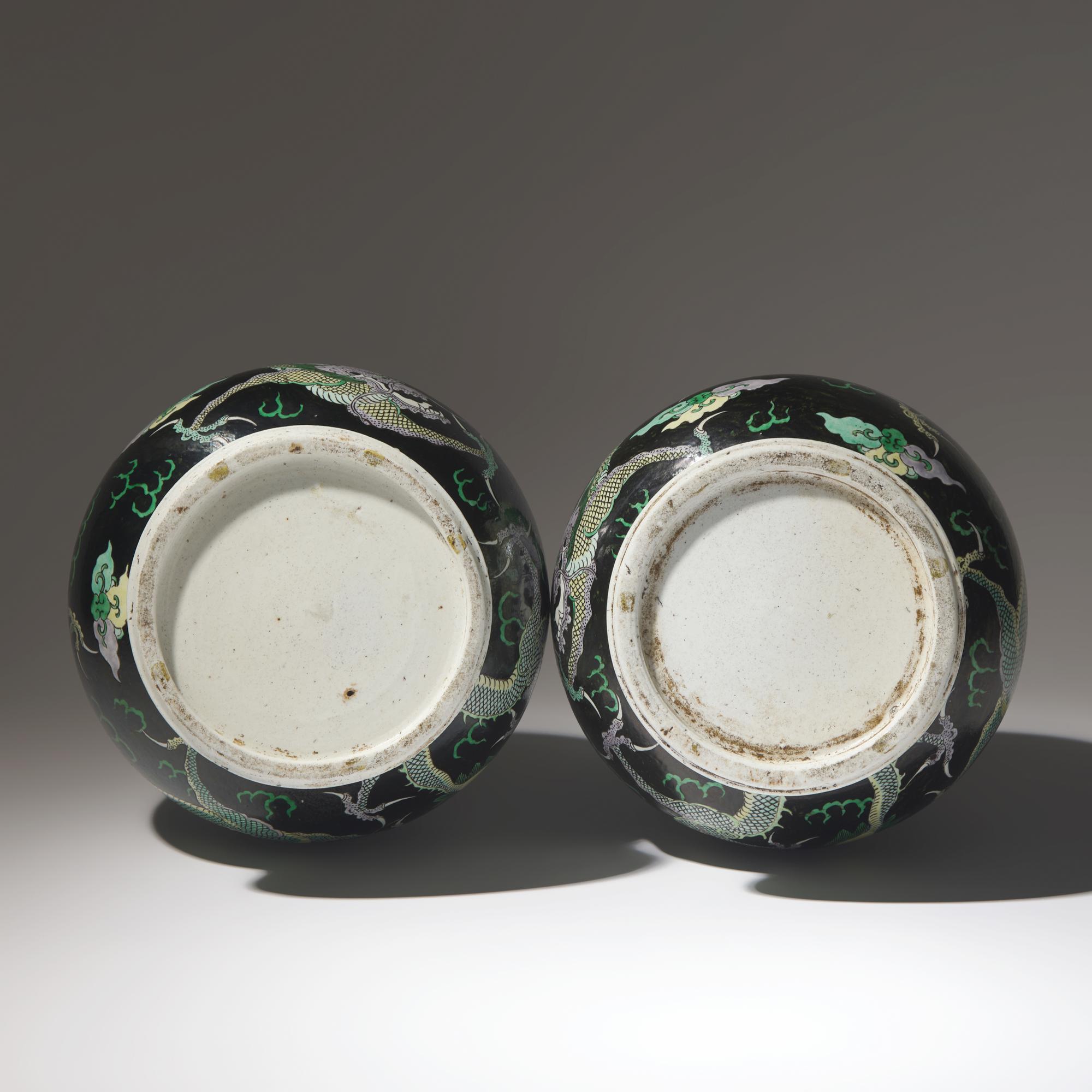 A Pair of Famille Noir 'Dragon' Garlic Head Vases, Late 19th/Early 20th Century — 清晚期 黑地五彩龍紋大蒜頭瓶一對
