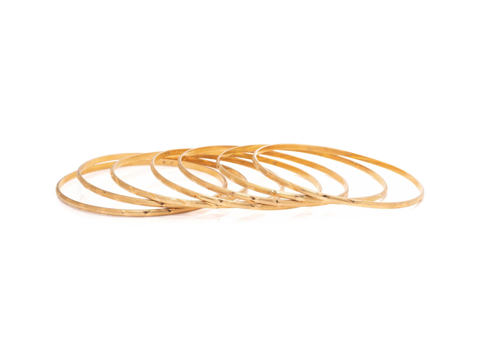 YELLOW GOLD BANGLE BRACELET SET