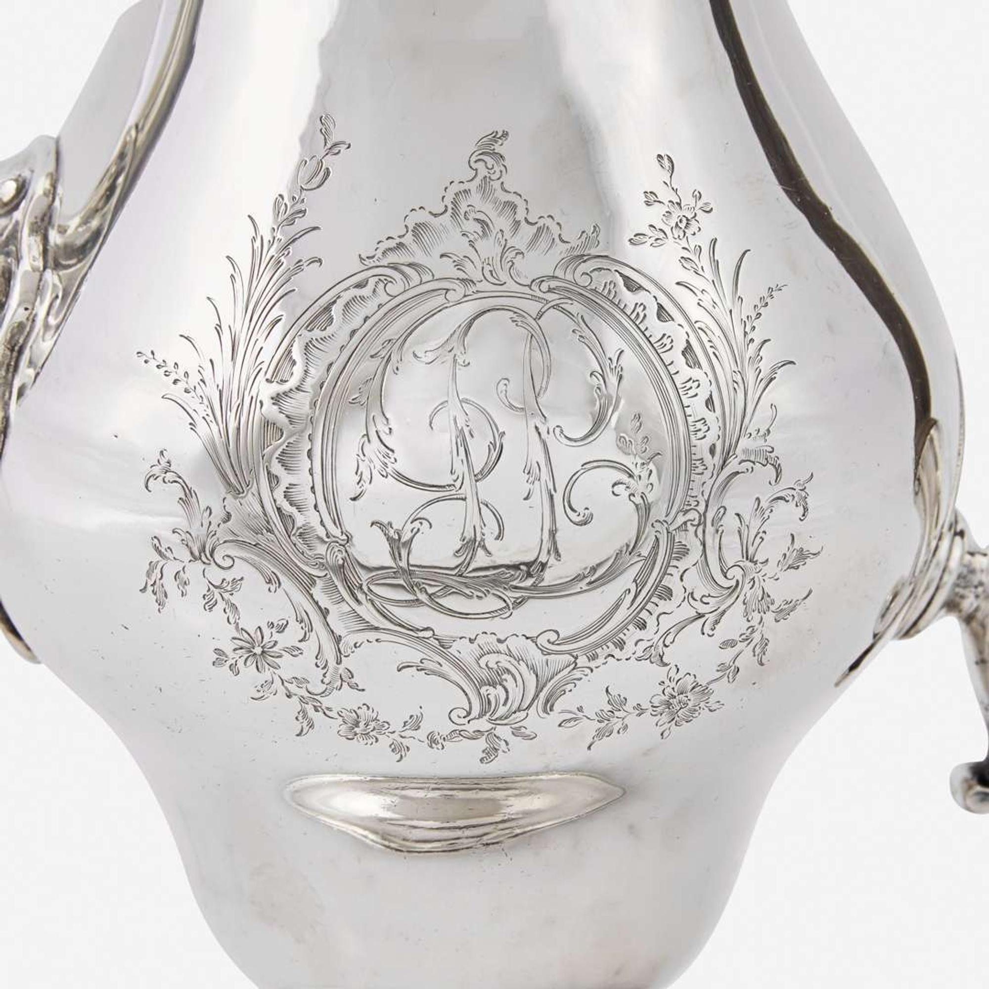 A silver coffeepot William Hollingshead (1728-1808), Philadelphia, PA, circa 1770
