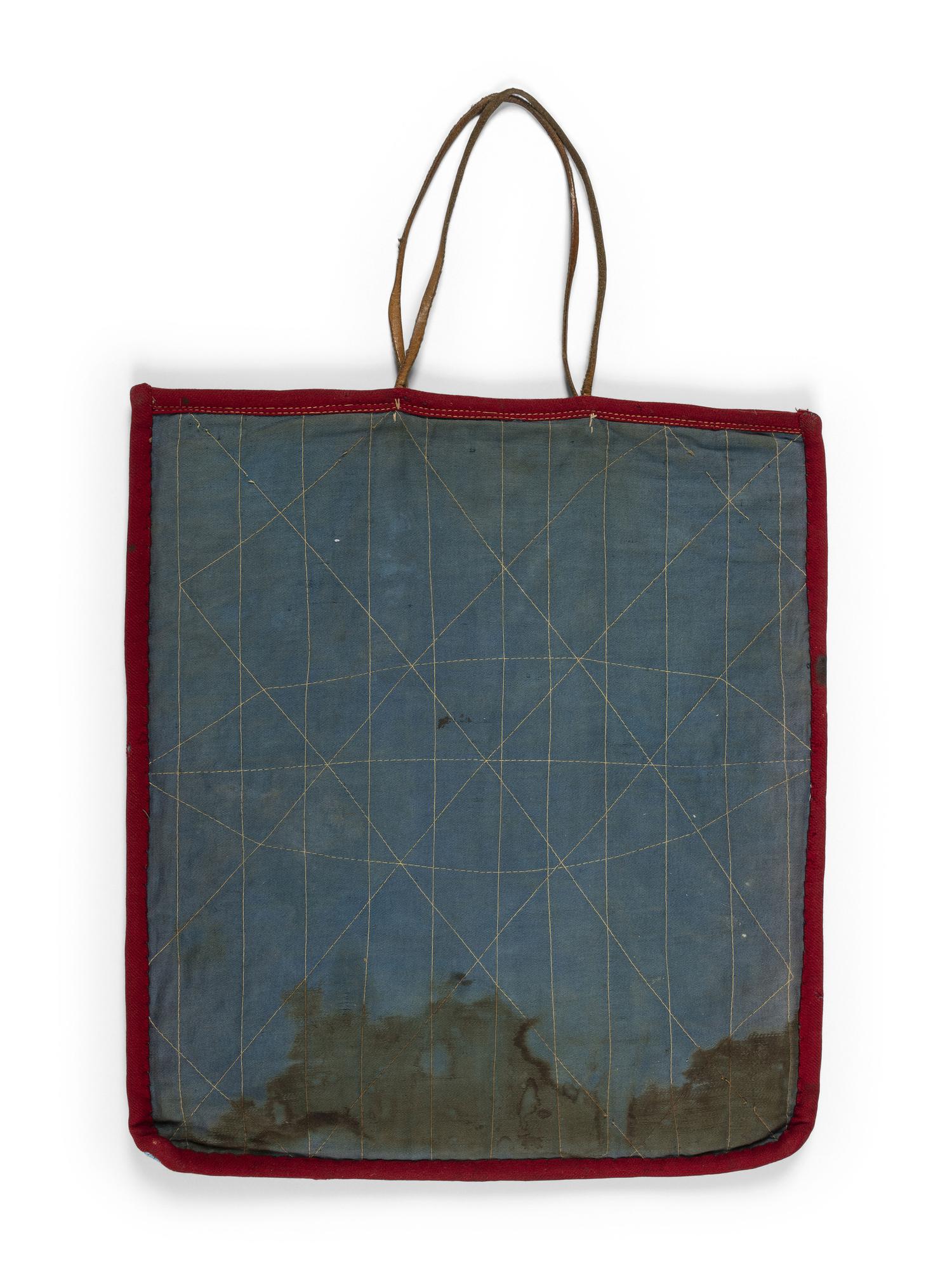 Plateau Beaded Flat Bag