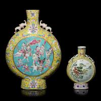 Two Chinese Famille Jaune Porcelain Moon Flasks, 20th Century 近代 黃地粉彩抱月瓶兩件