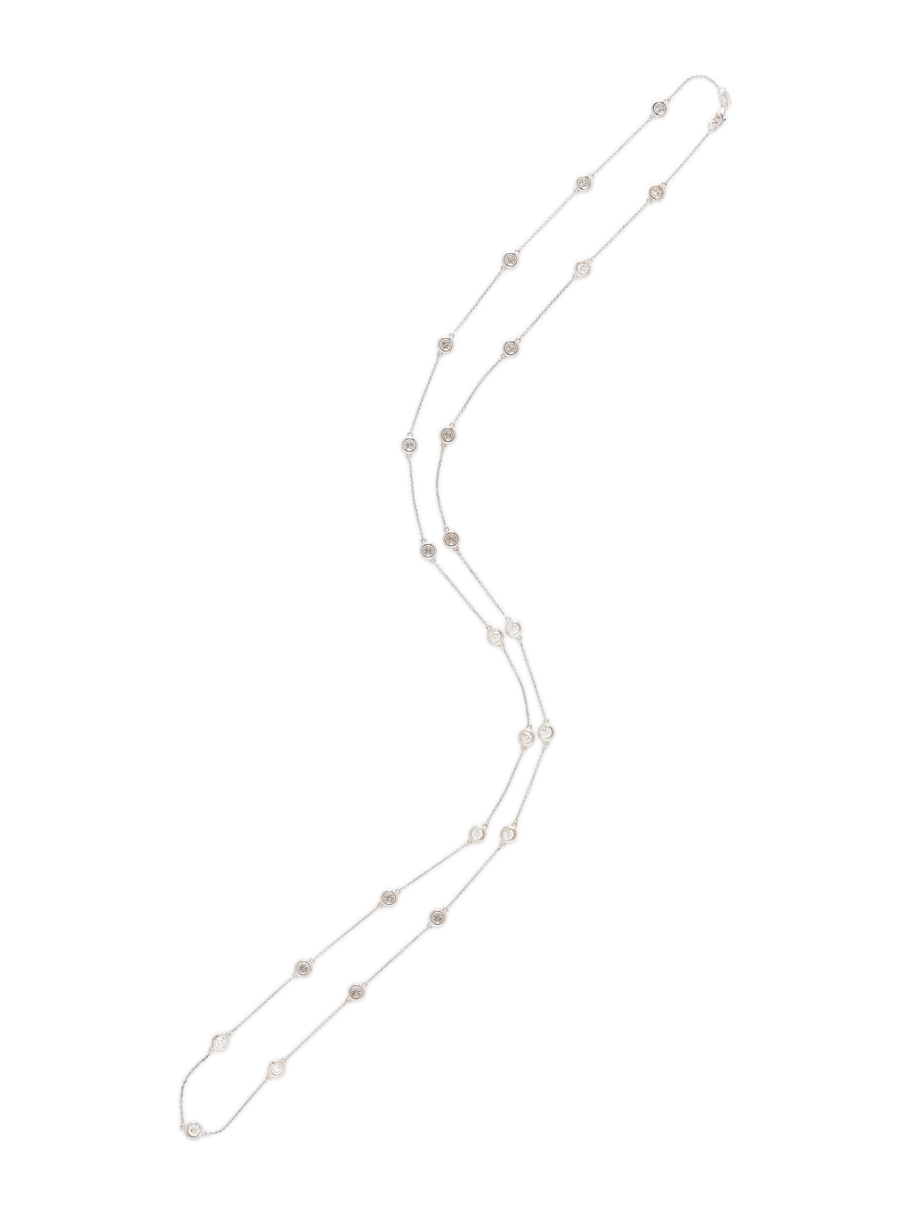 DIAMOND AND WHITE GOLD STATION NECKLACE