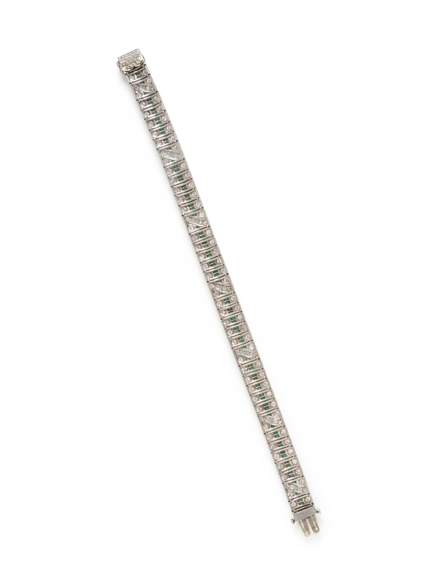 ART DECO, DIAMOND AND EMERALD BRACELET