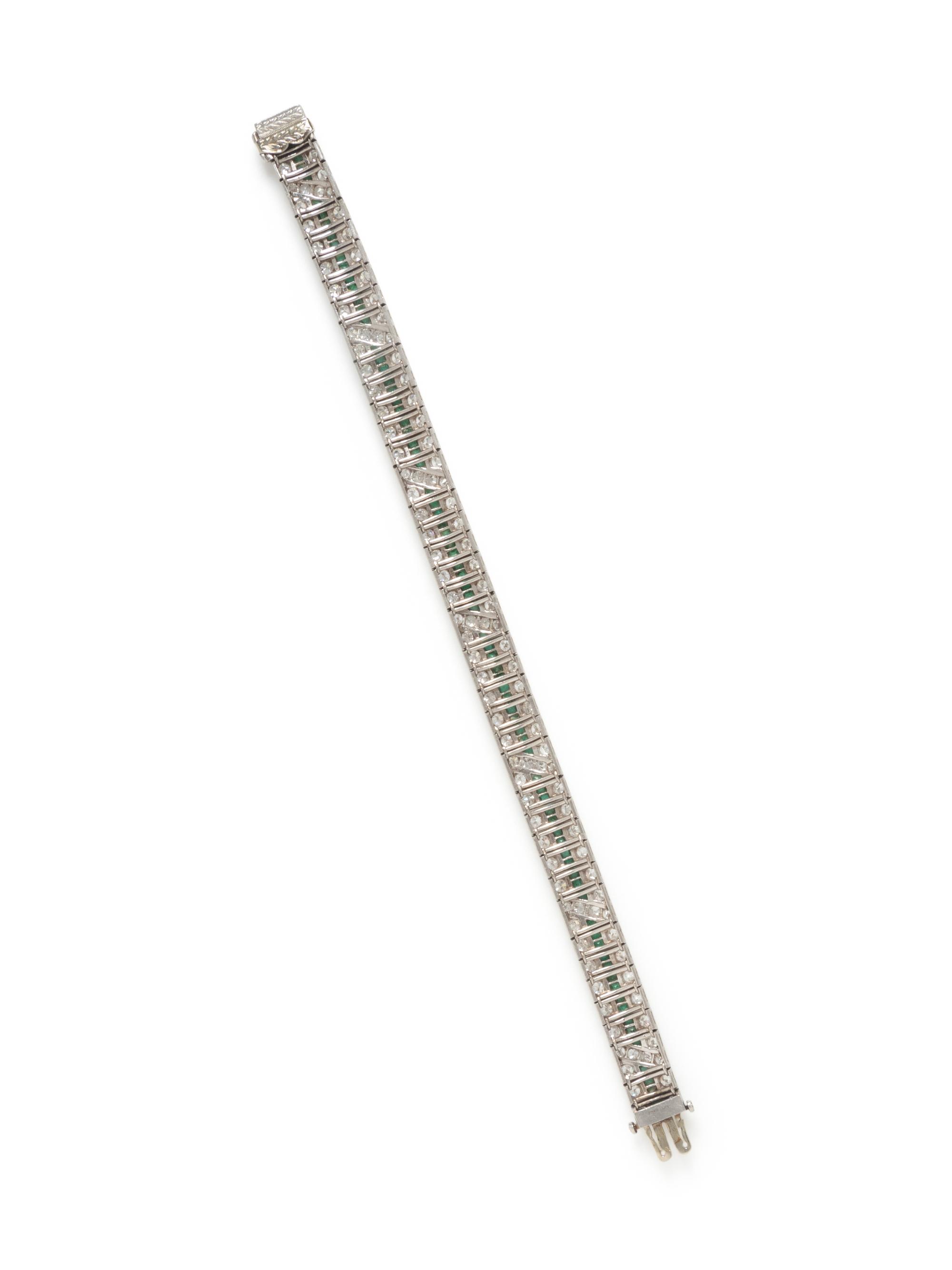 ART DECO, DIAMOND AND EMERALD BRACELET