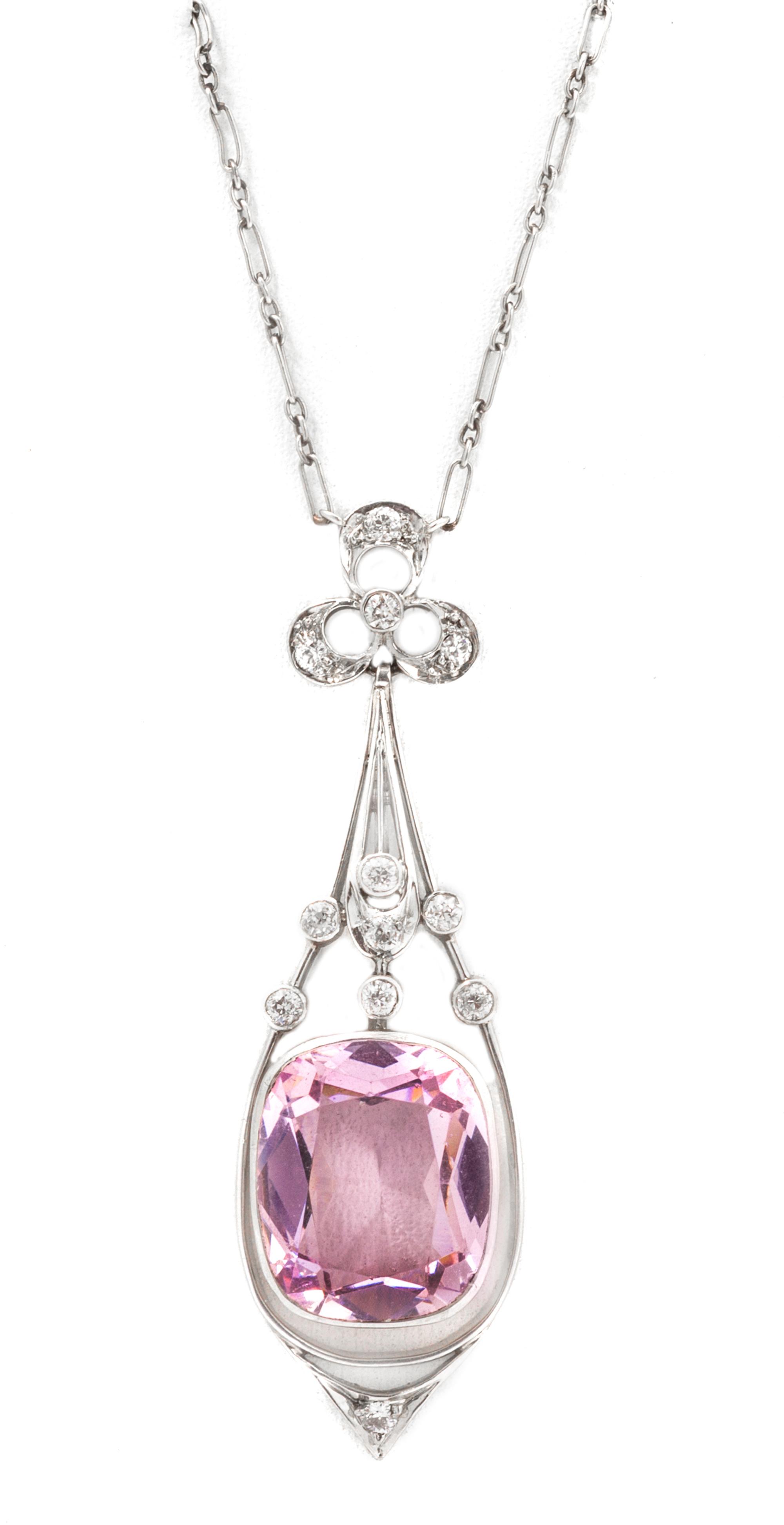 An Edwardian Platinum, Diamond and Paste Necklace, 6.50 dwts.