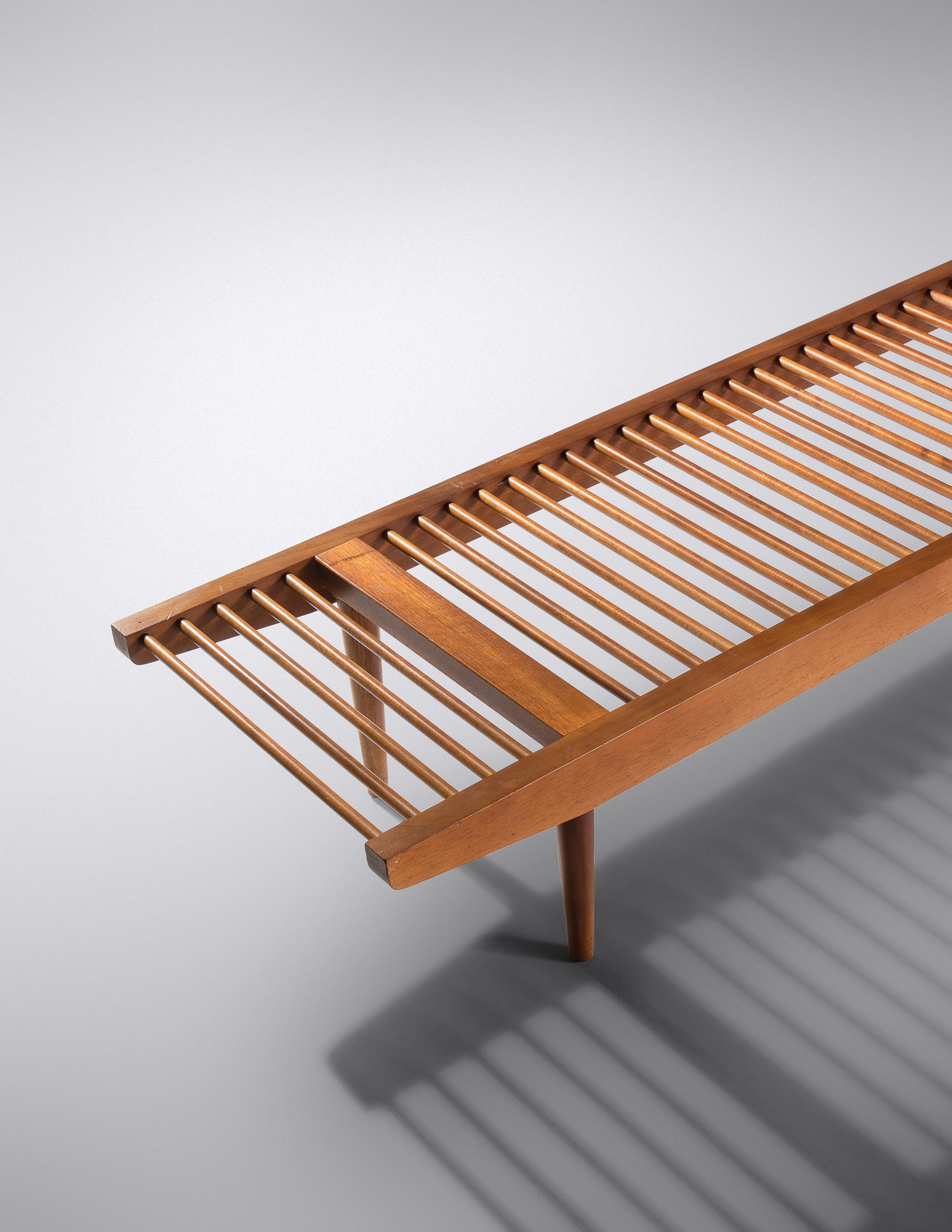 Bench Glenn of California, USA