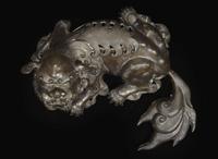 A Japanese patinated bronze "Shishi" censer, Edo to early Meiji period 日本加漆獅子香爐 幕府至明治初