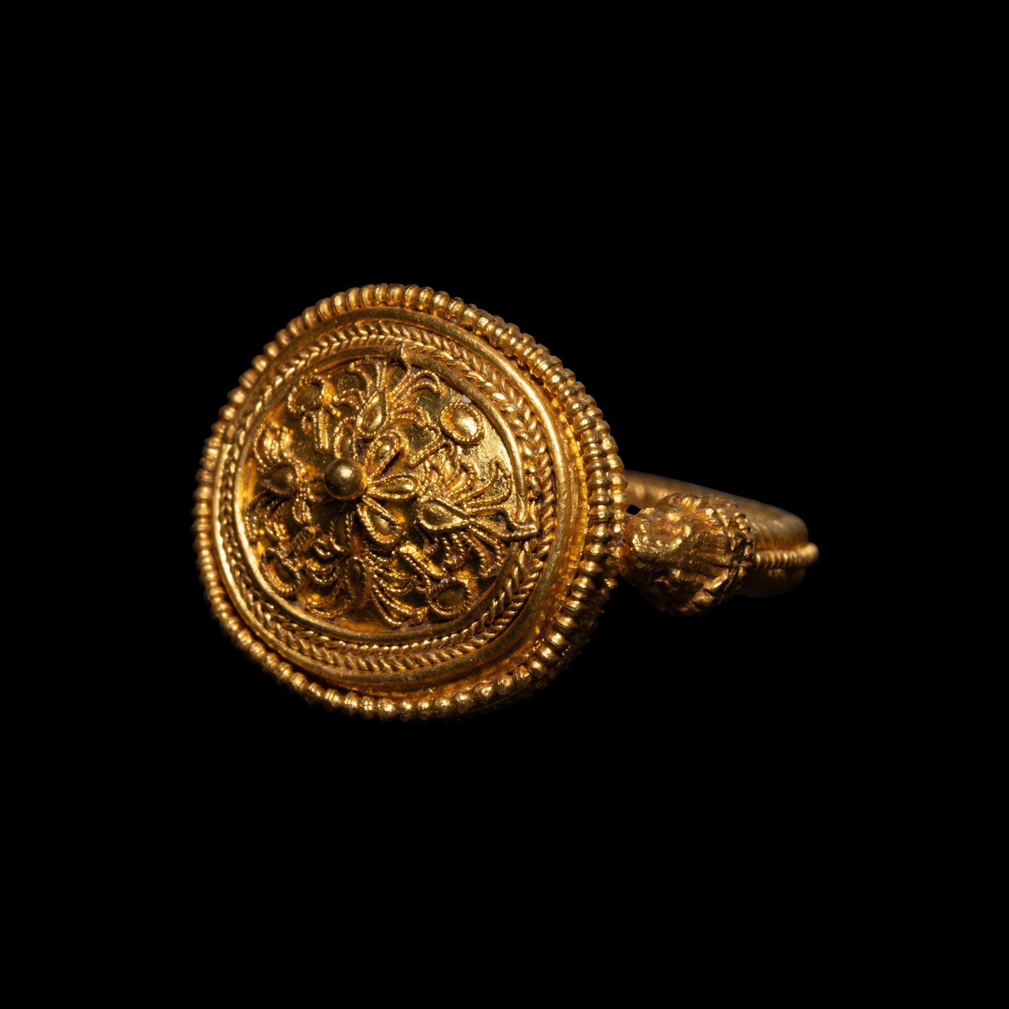 A Hellenistic Gold Filigree Ring