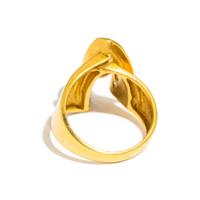 YELLOW GOLD AND DIAMOND RING