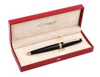 An S.T. Dupont Ellipsis: Composite Noir Fountain Pen