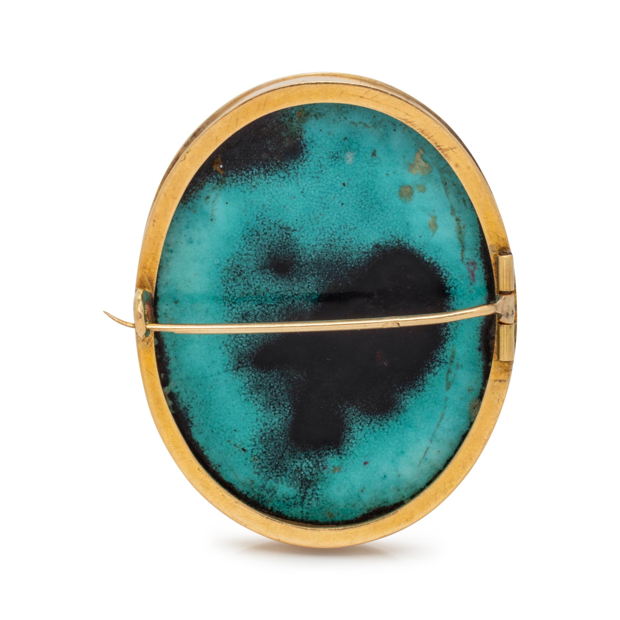 AUSTRO-HUNGARIAN, YELLOW GOLD AND PORCELAIN BROOCH
