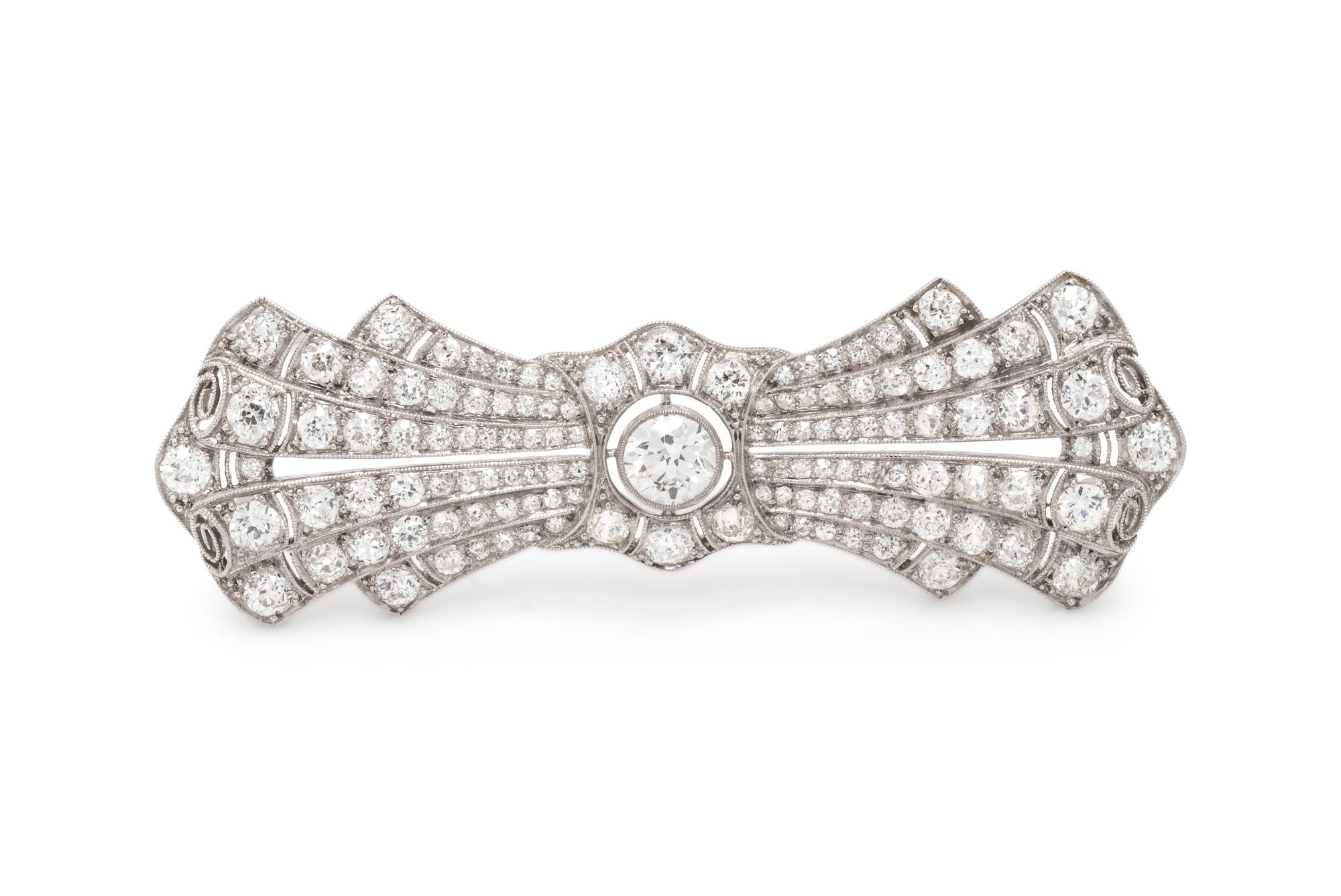 ART DECO, DIAMOND BROOCH
