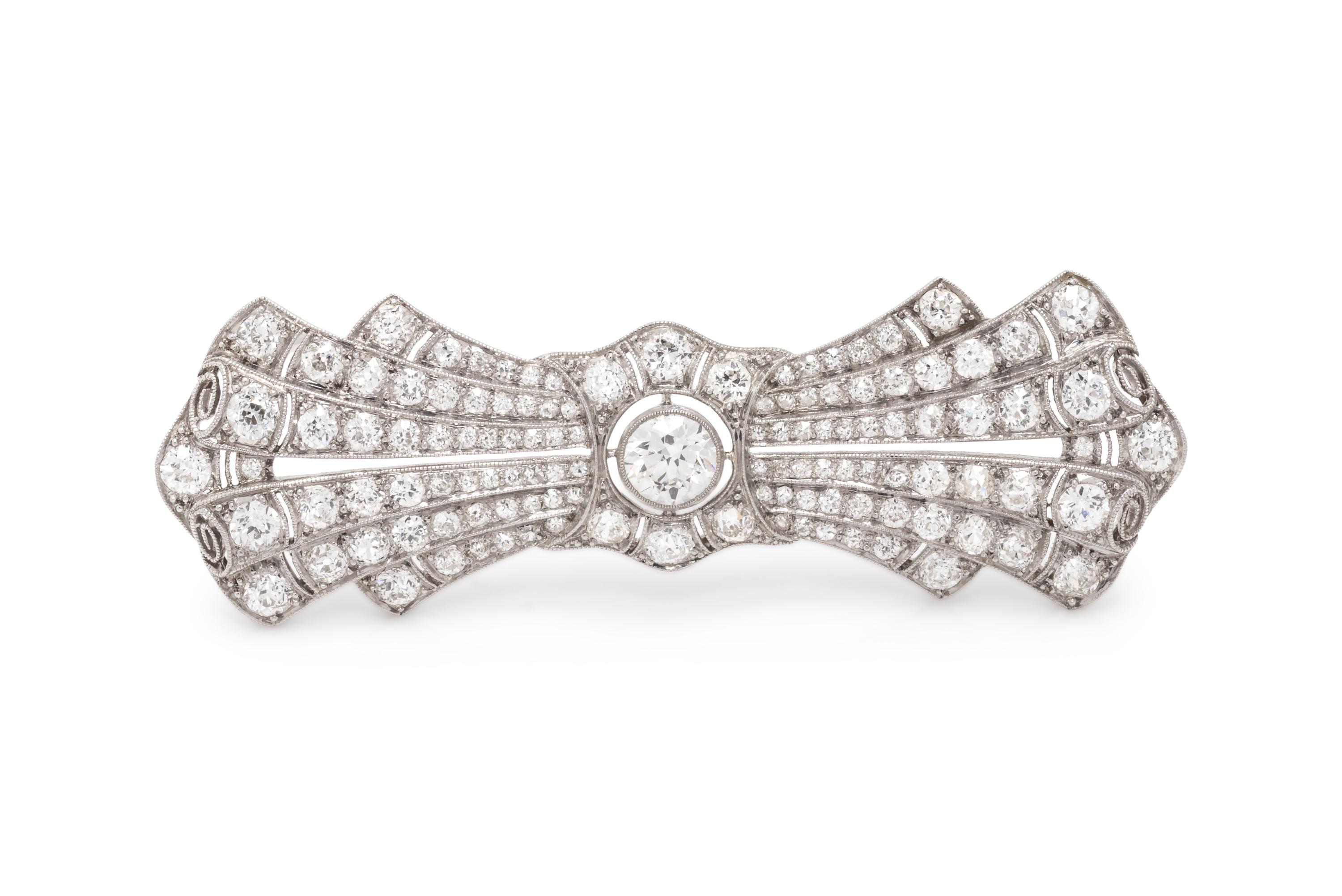 ART DECO, DIAMOND BROOCH