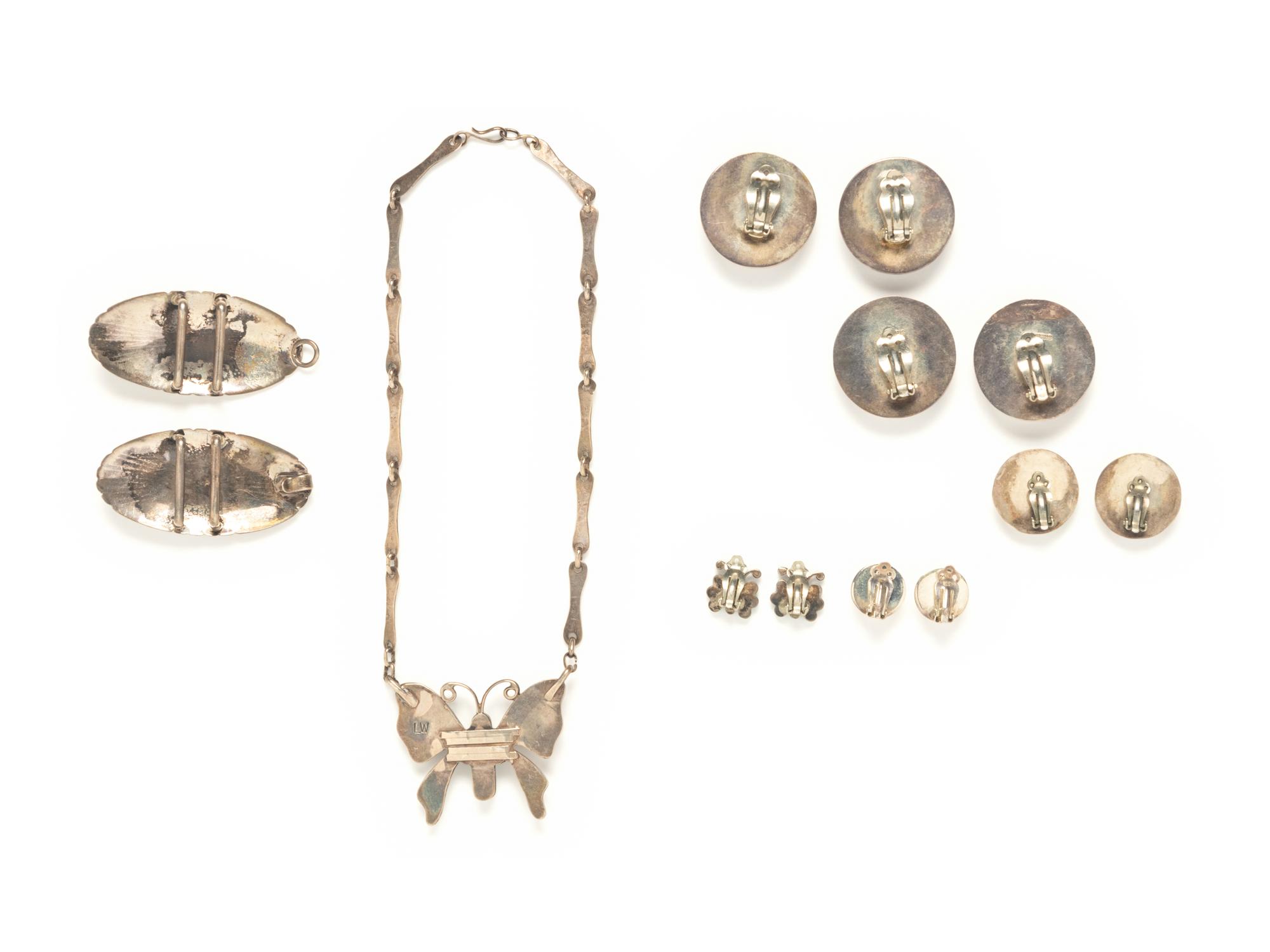 GROUP OF SOUTHWESTERN JEWELRY