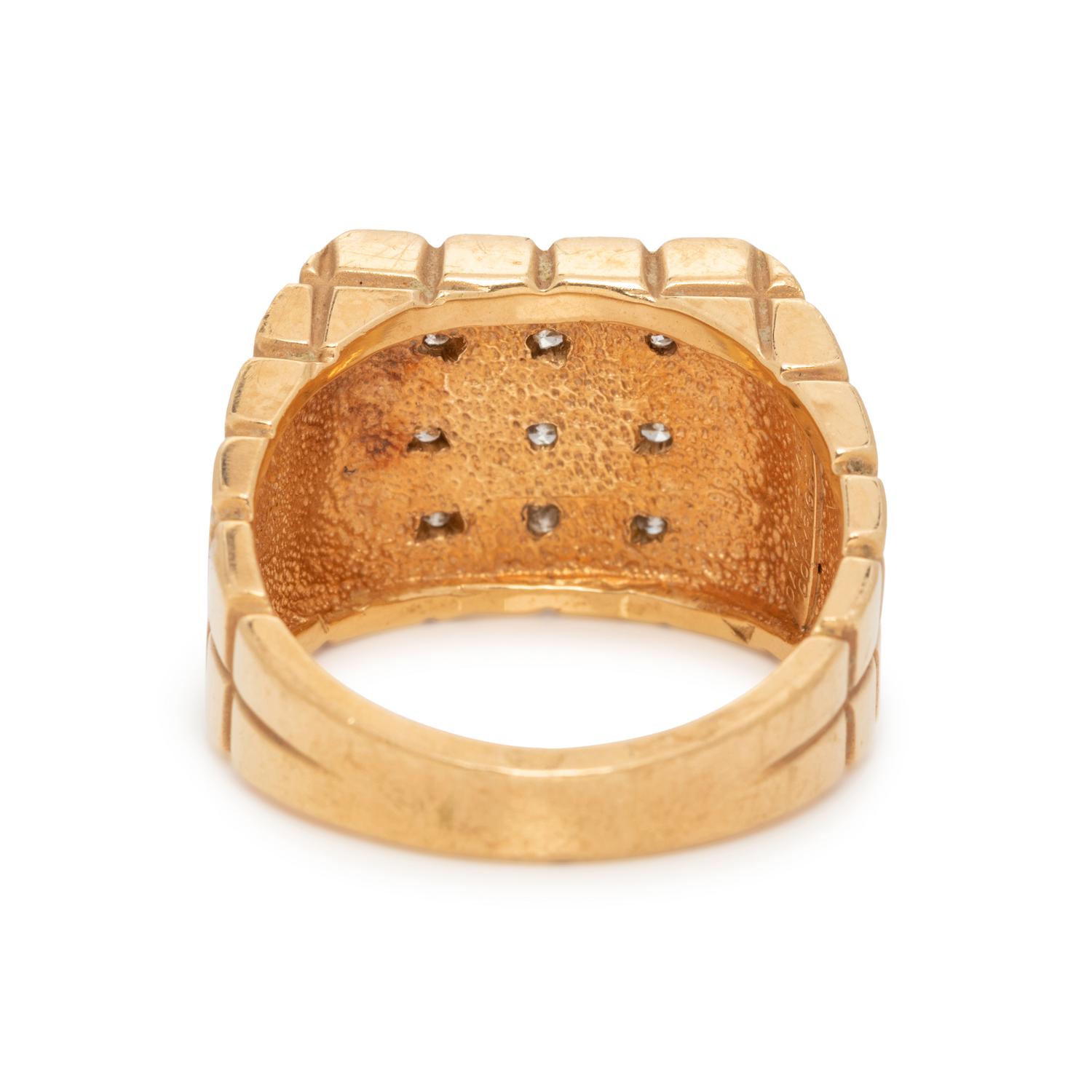 YELLOW GOLD AND DIAMOND RING