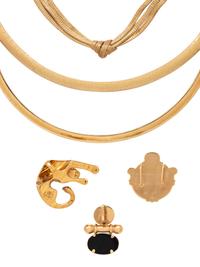COLLECTION OF YELLOW GOLD PENDANTS/NECKLACES