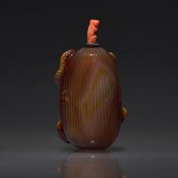 A Chinese Carved Agate "Jujubes and Peanuts" Snuff Bottle, Qing Dynasty, Circa 1800-1850 — 1800-1850年 瑪瑙巧雕早生貴子鼻煙壺