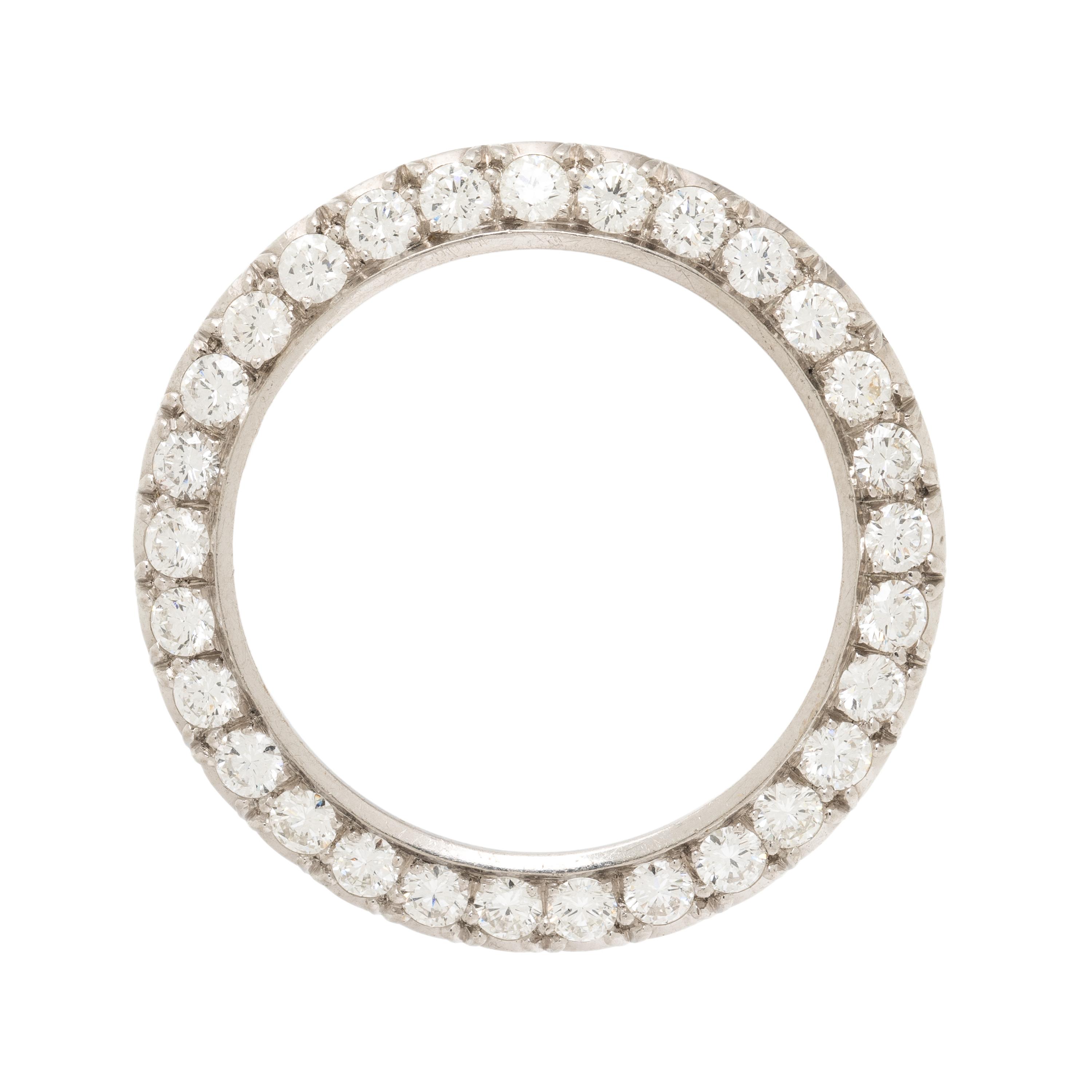 DIAMOND CIRCLE BROOCH