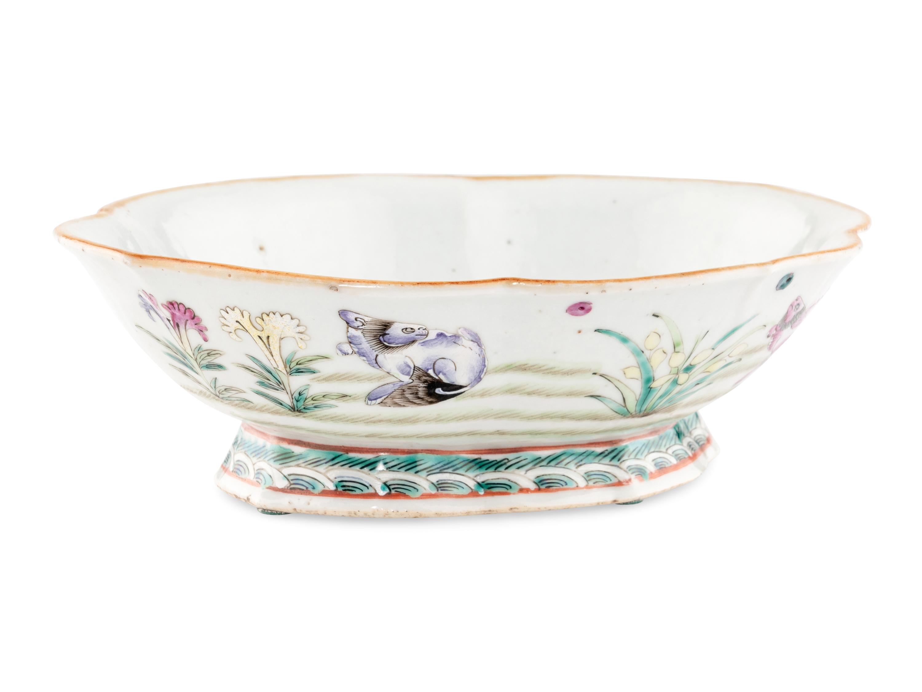 A Chinese Export Porcelain Dish