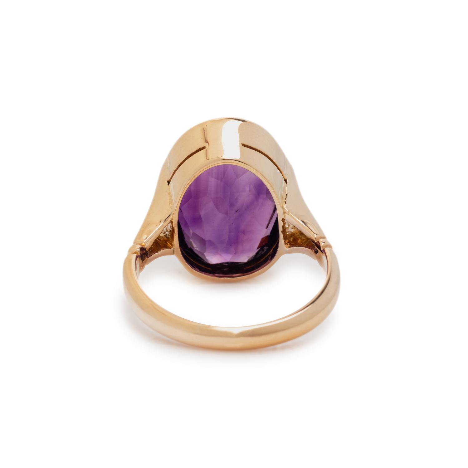AMETHYST AND DIAMOND RING