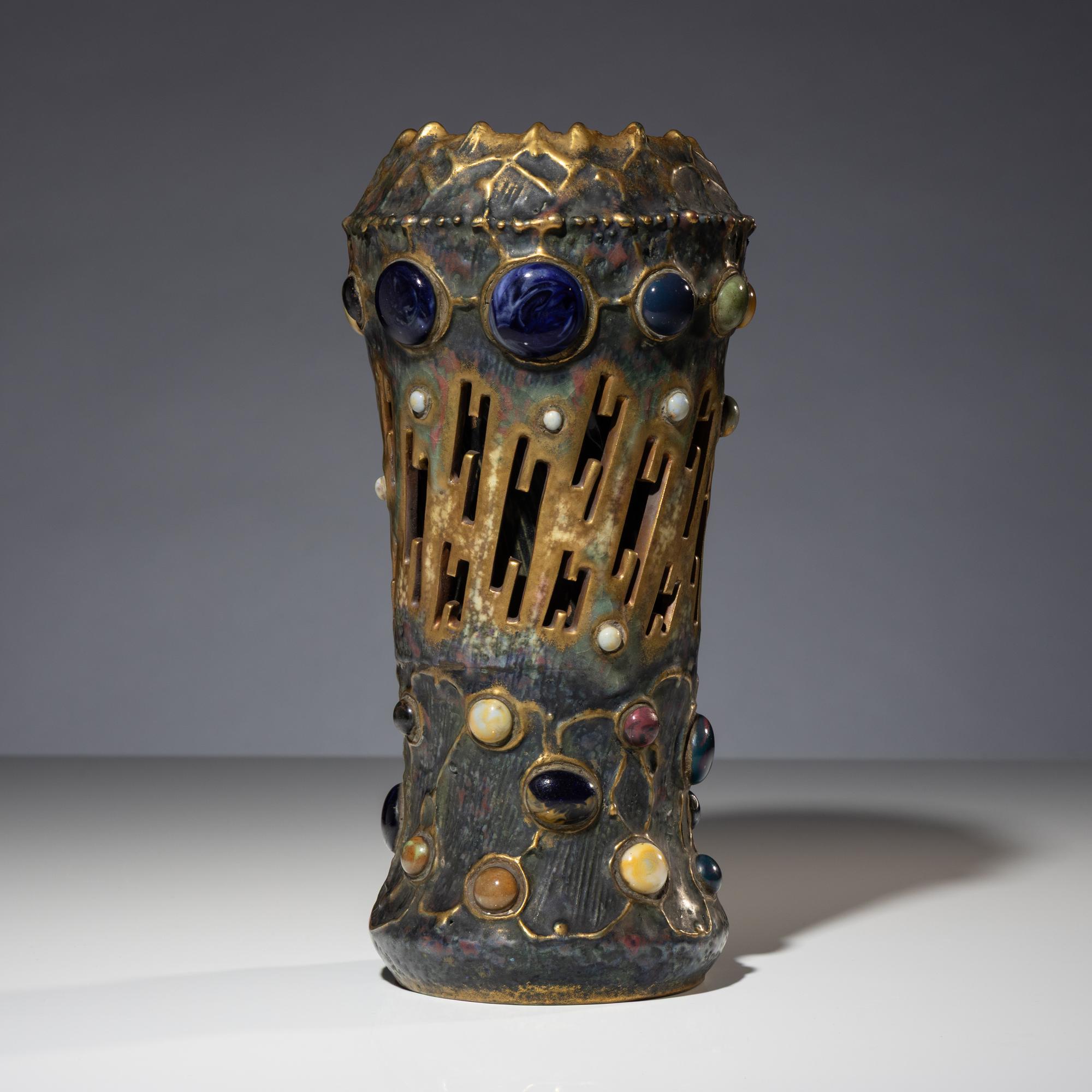 Amphora Gres Bijou Lightning Bolt vase Austria, c. 1902