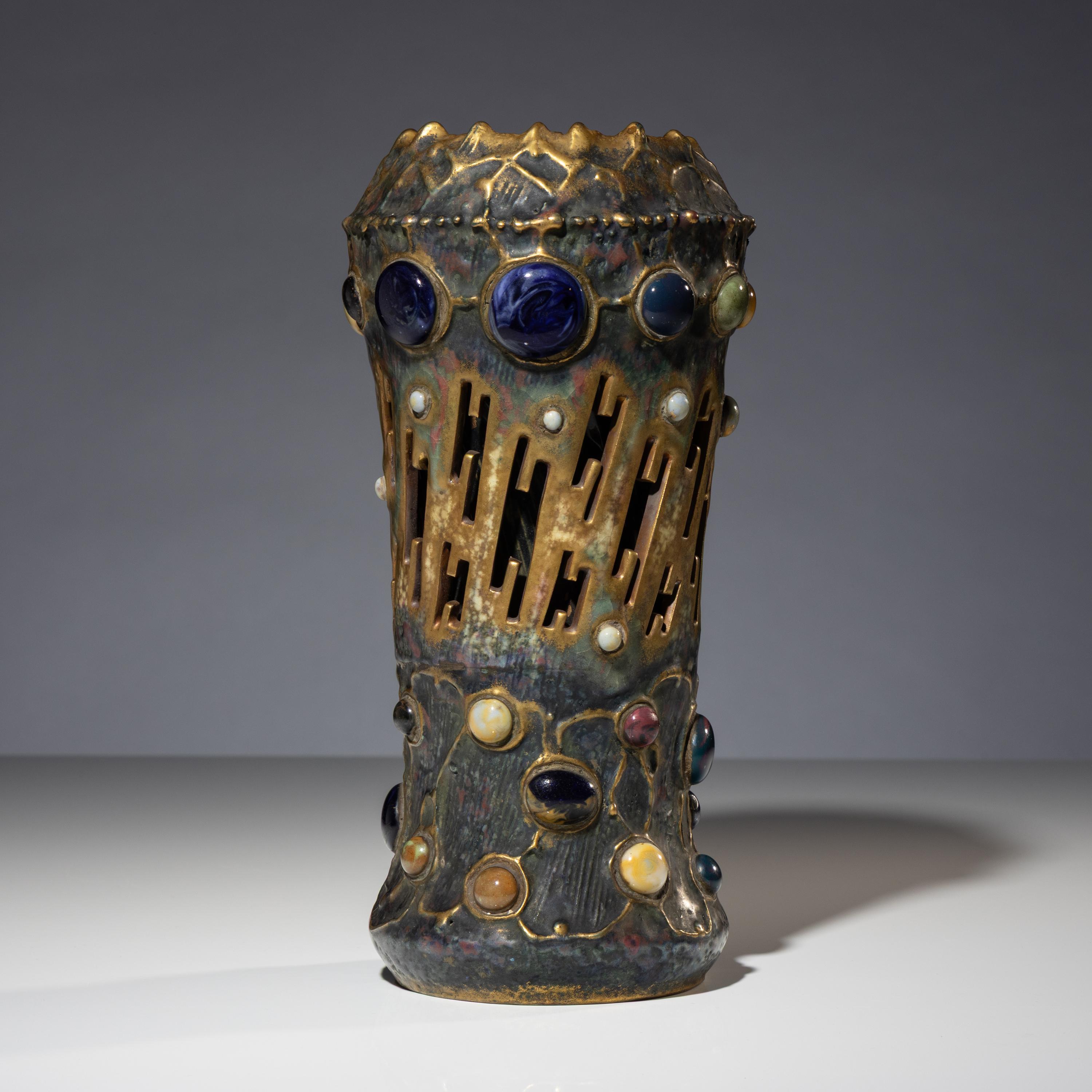 Amphora Gres Bijou Lightning Bolt vase Austria, c. 1902