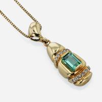 An 18K, yellow gold, and tourmaline necklace