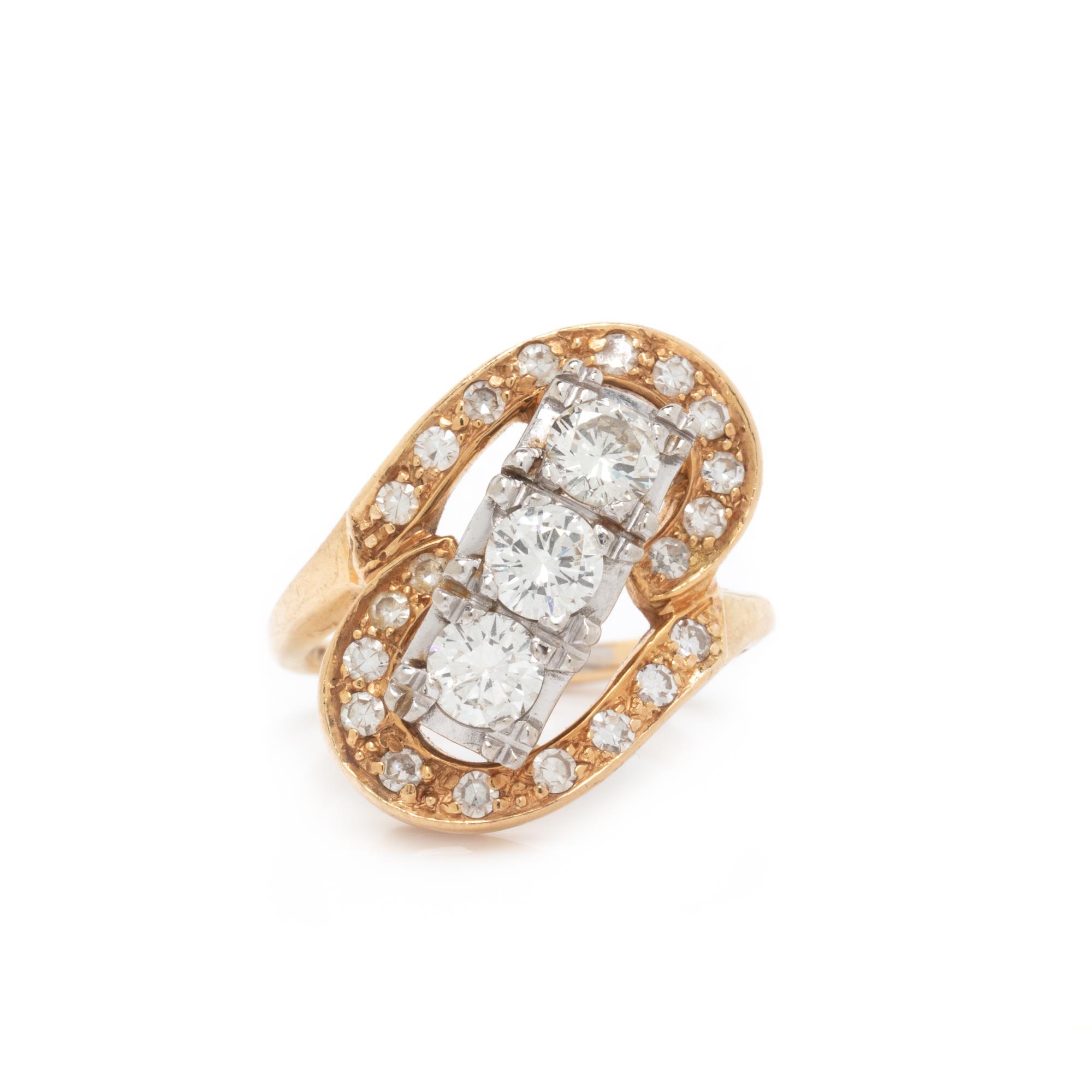 DIAMOND AND BICOLOR GOLD RING