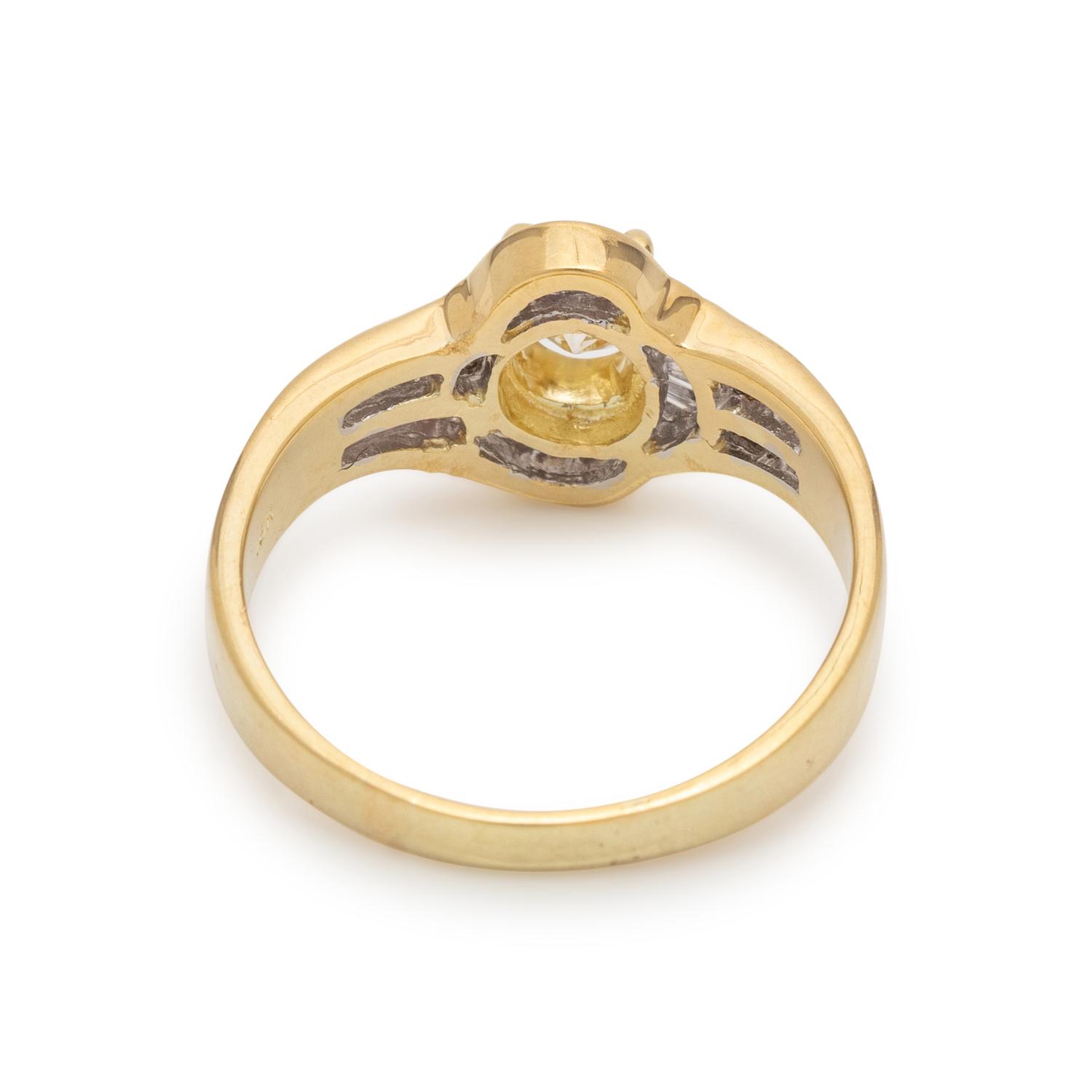 DIAMOND RING