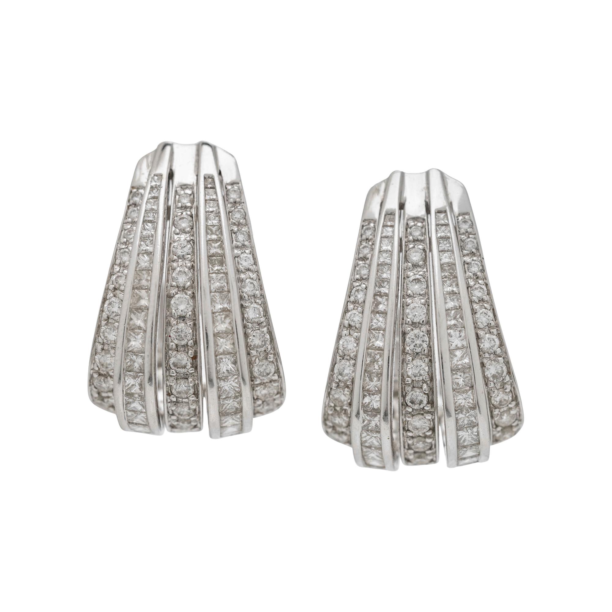 WHITE GOLD AND DIAMOND EARCLIPS