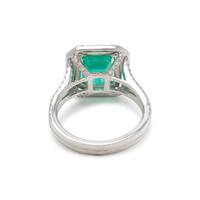 COLOMBIAN EMERALD AND DIAMOND RING