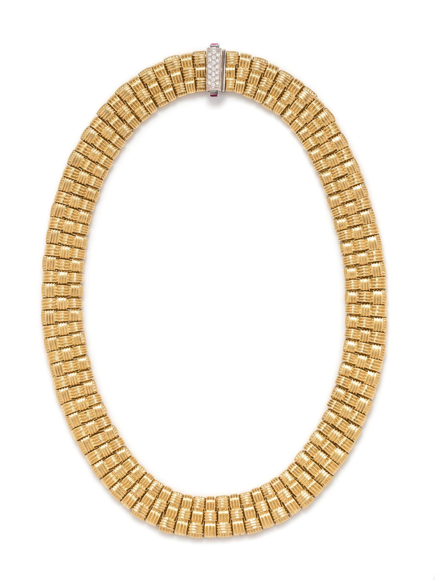 ROBERTO COIN, YELLOW GOLD AND DIAMOND 'APPASSIONATA' NECKLACE