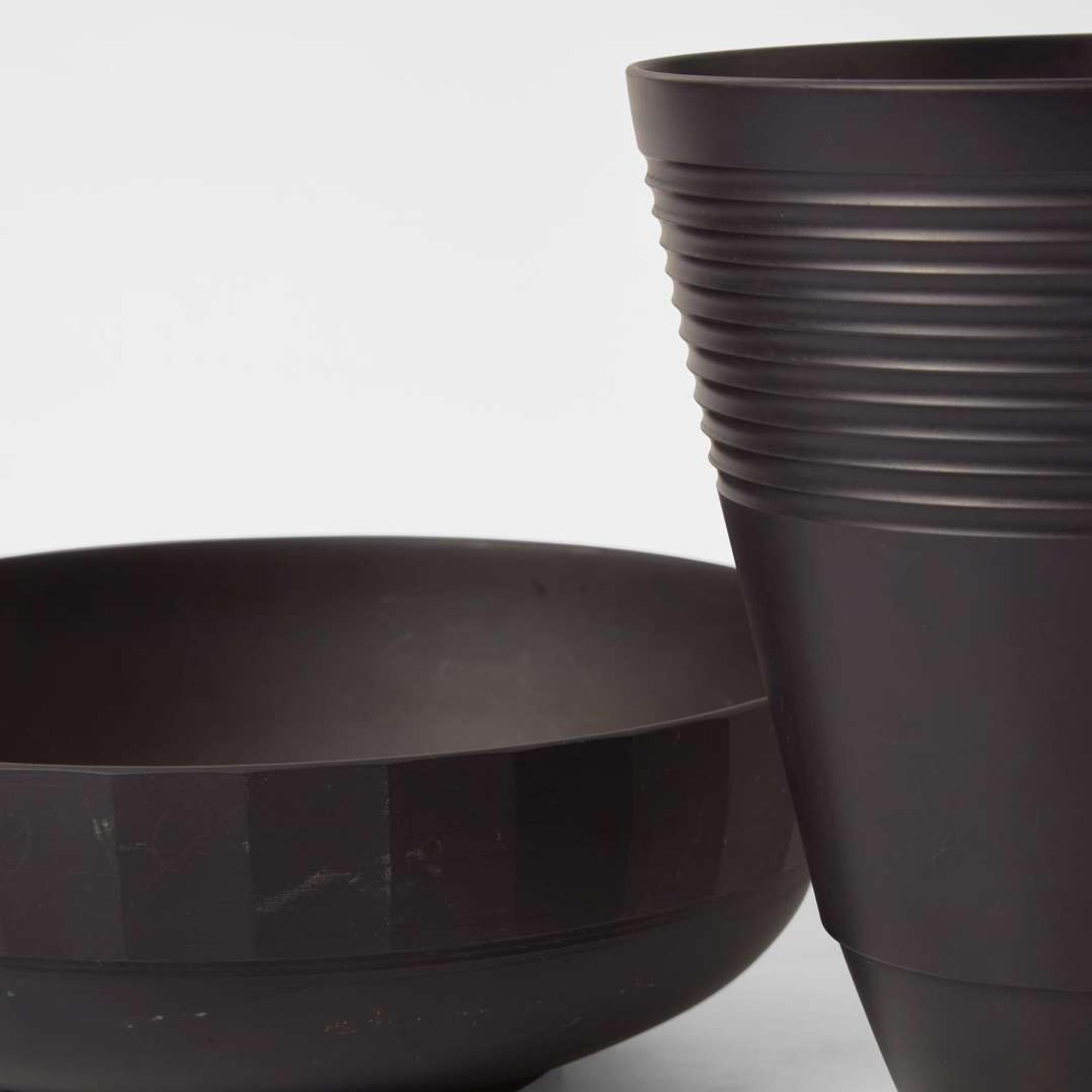 Two Wedgwood Black Basalt Keith Murray (1892-1981) Designed Items UK, 1930s