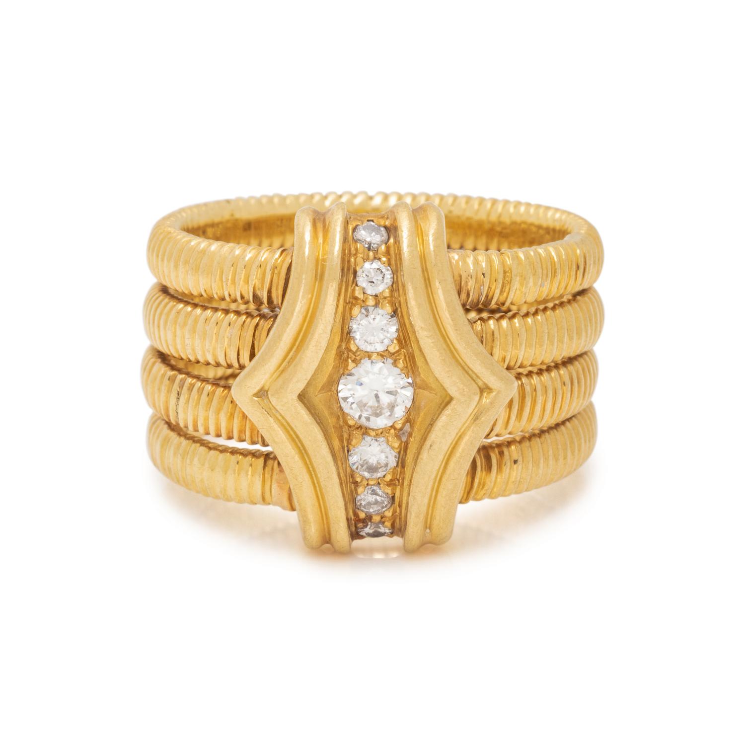 SEIDENGANG, YELLOW GOLD AND DIAMOND RING