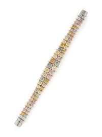 COLORED DIAMOND AND DIAMOND BRACELET