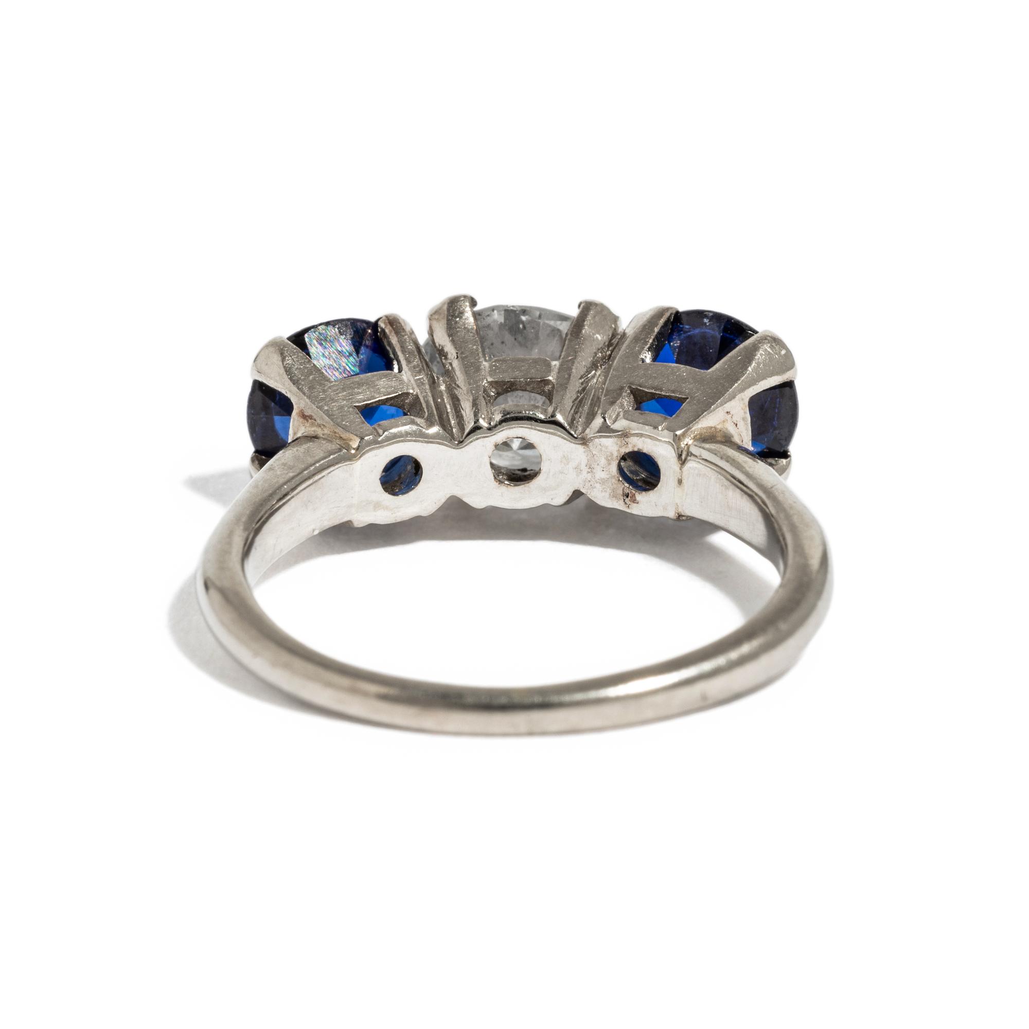 DIAMOND AND SYNTHETIC SAPPHIRE RING