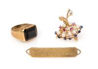 A Collection of Yellow Gold Jewelry,