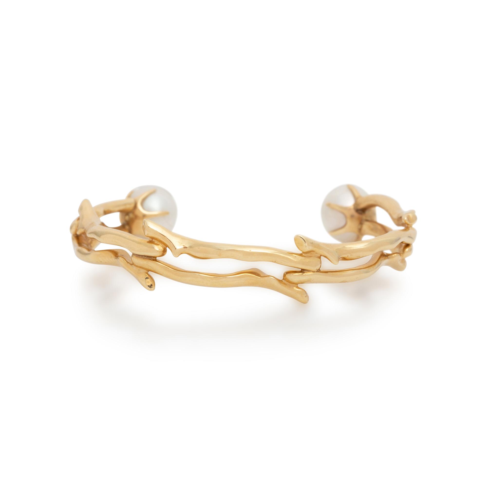 YELLOW GOLD AND CULTURED PEARL CUFF BRACELET