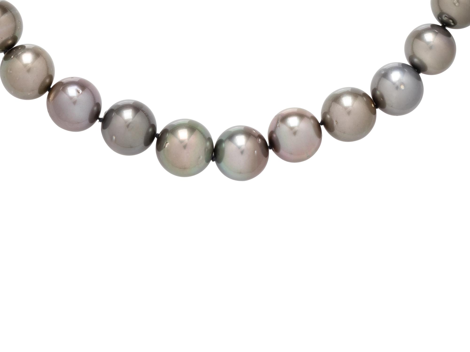CULTURED TAHITIAN PEARL NECKLACE