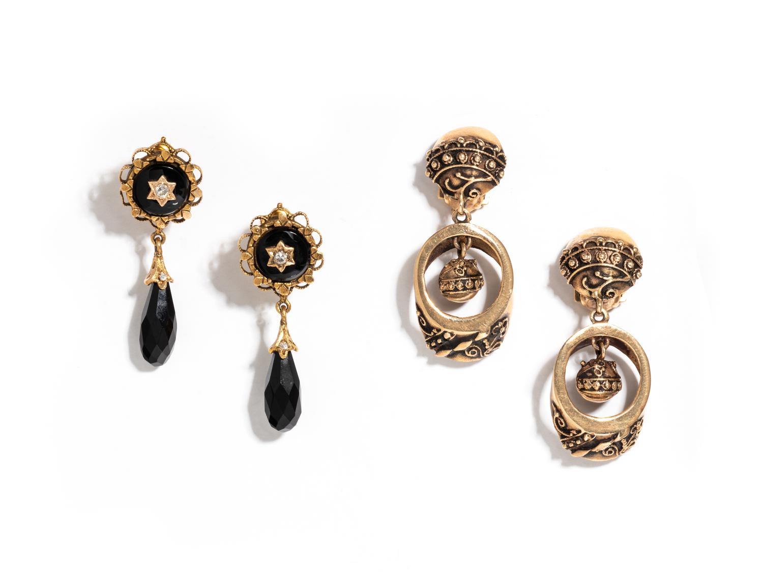 COLLECTION OF YELLOW GOLD EARRINGS