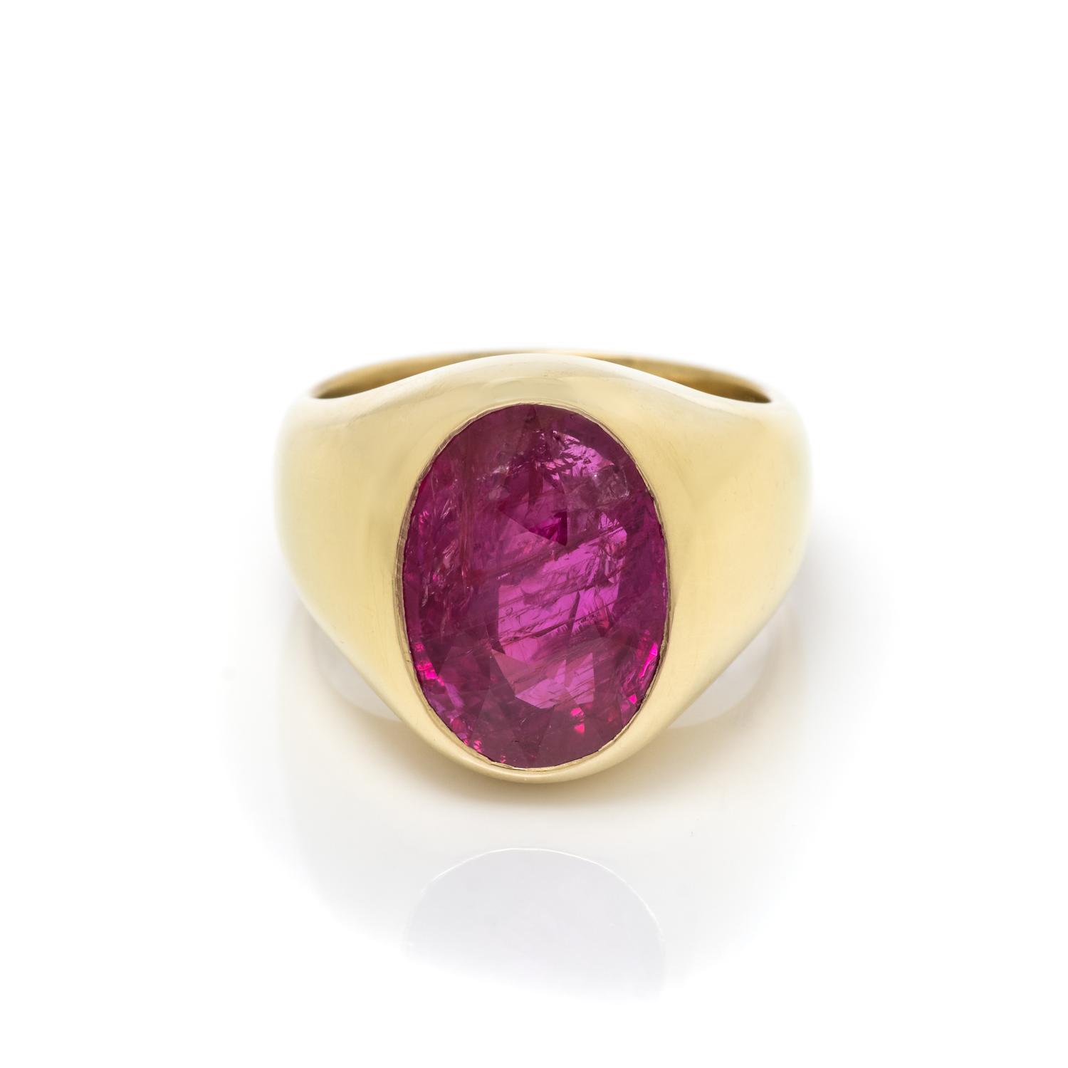 YELLOW GOLD AND RUBY RING