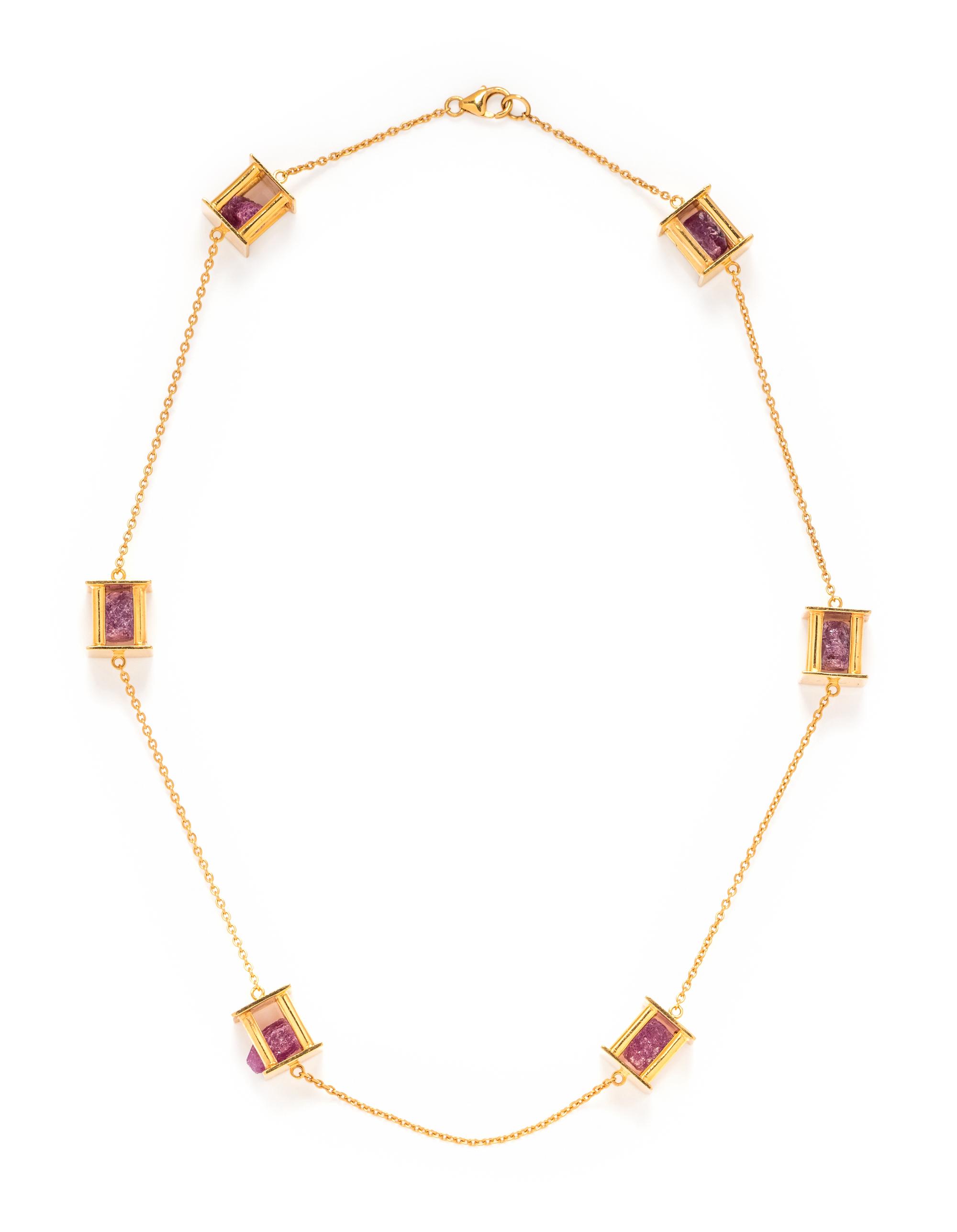 YELLOW GOLD AND RUBY NECKLACE