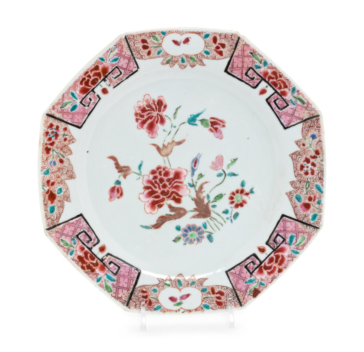 A Chinese Export Famille Rose Porcelain Octagonal Plate
