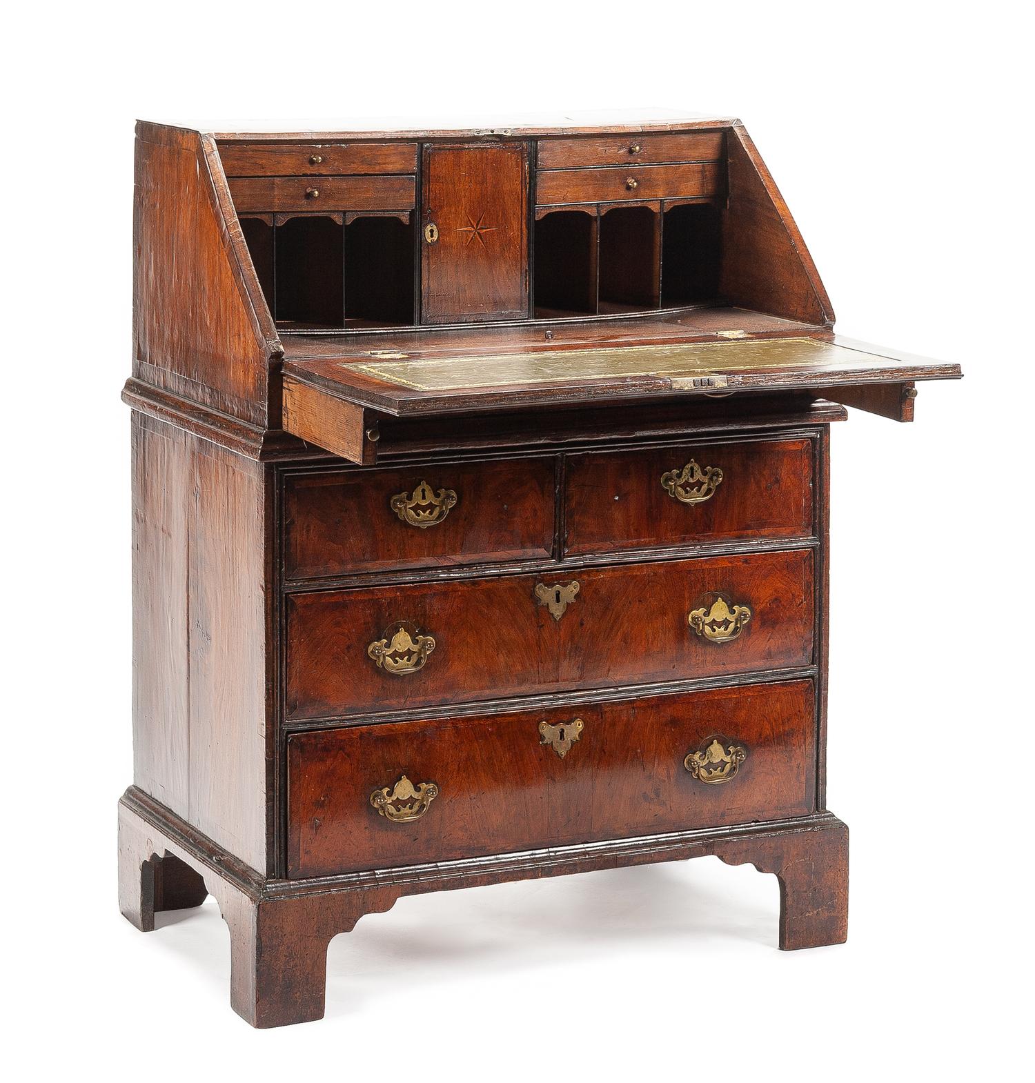 A George I Walnut Slant-Front Desk Height 41 x width 30 x depth 19 1/2 inches. — 18TH CENTURY