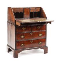 A George I Walnut Slant-Front Desk Height 41 x width 30 x depth 19 1/2 inches. — 18TH CENTURY