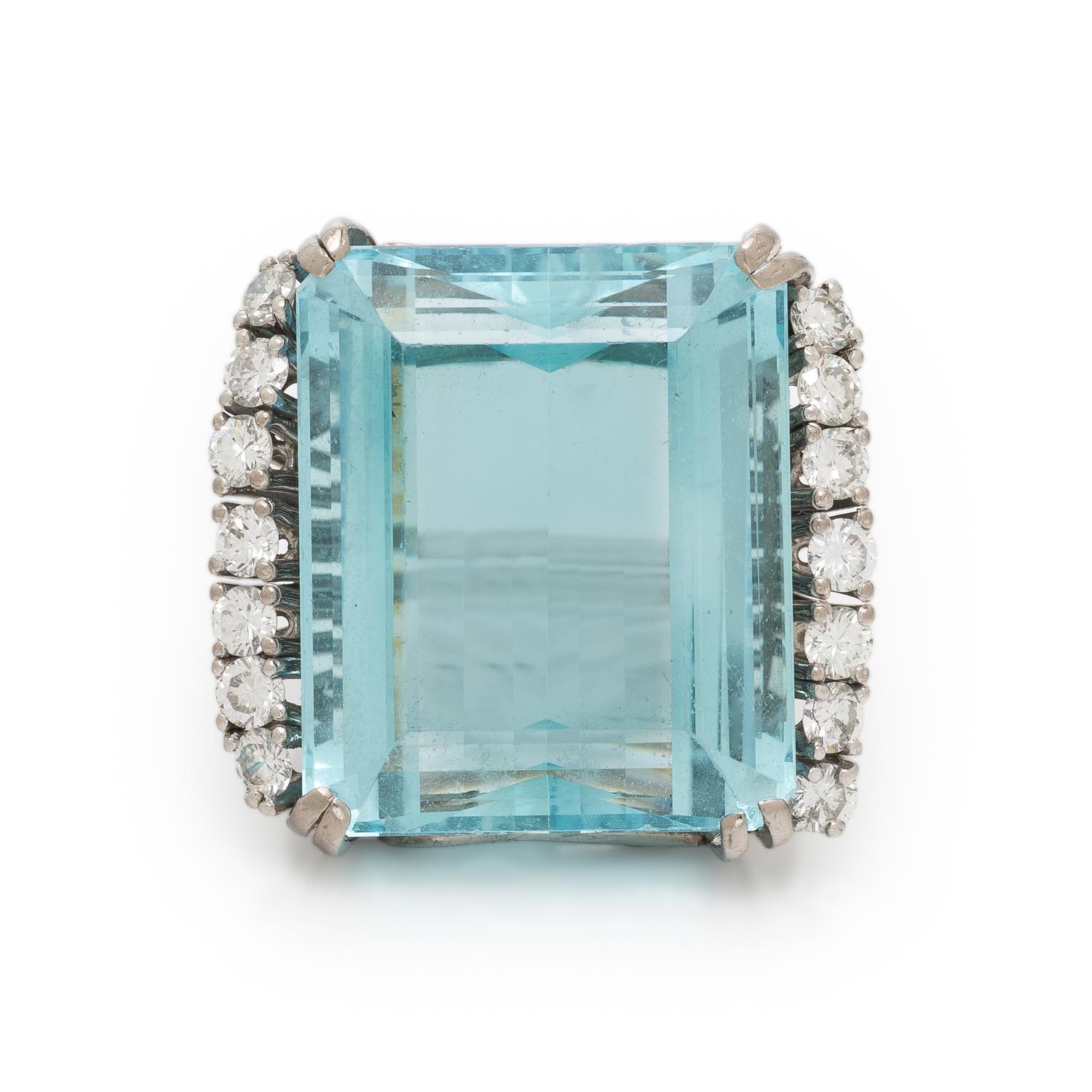 AQUAMARINE AND DIAMOND RING