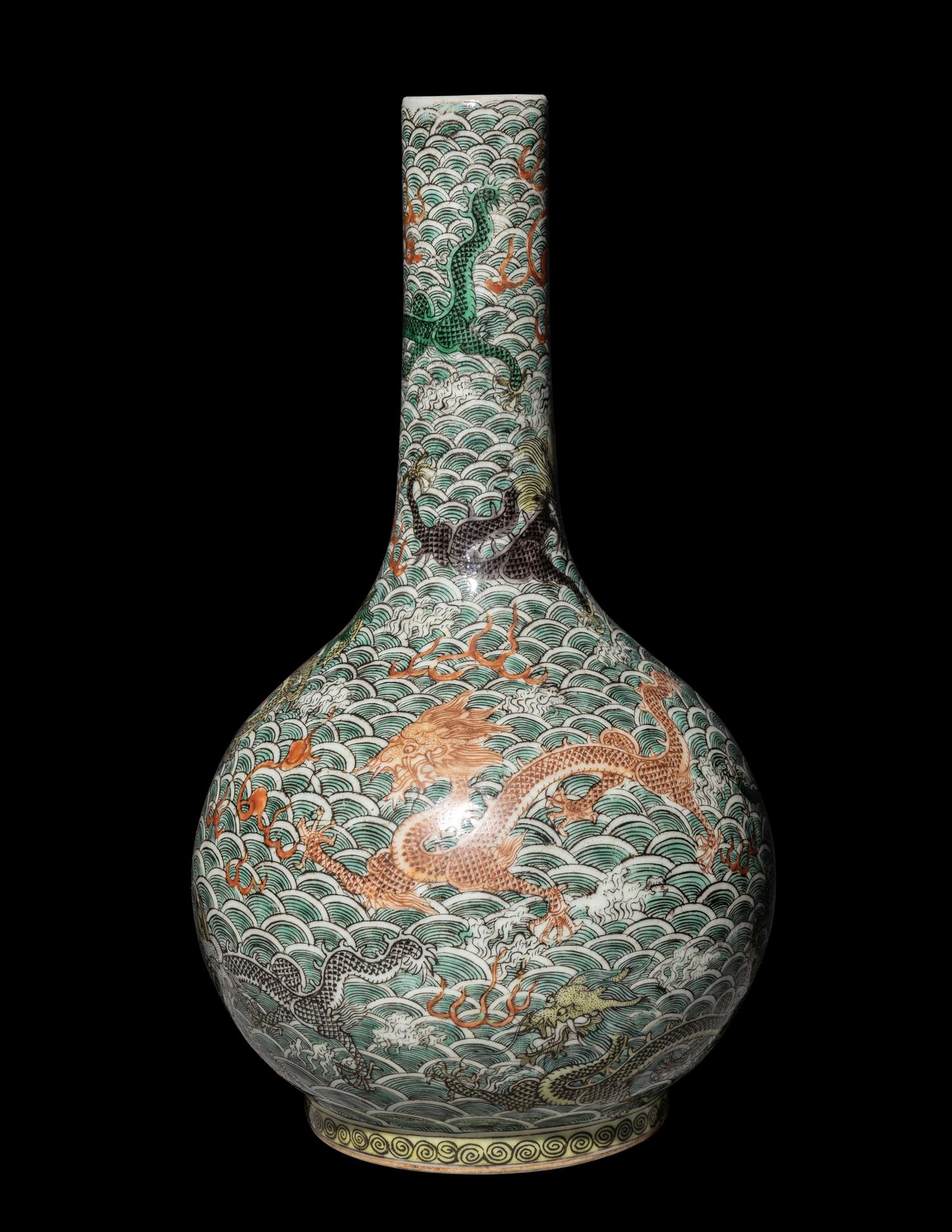 A Chinese Famille Verte Porcelain Bottle Vase